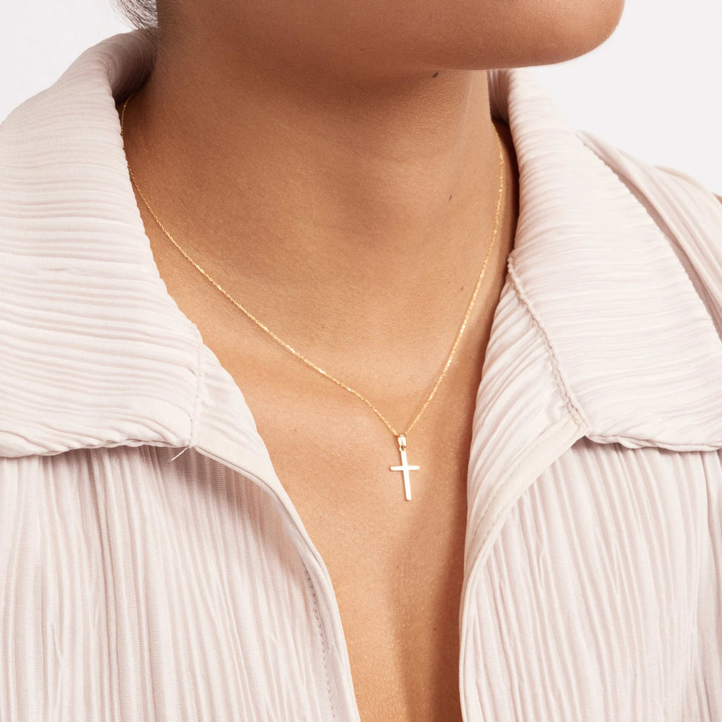 Collar con cruz de oro macizo de 14 quilates: Regalo de joyería religiosa