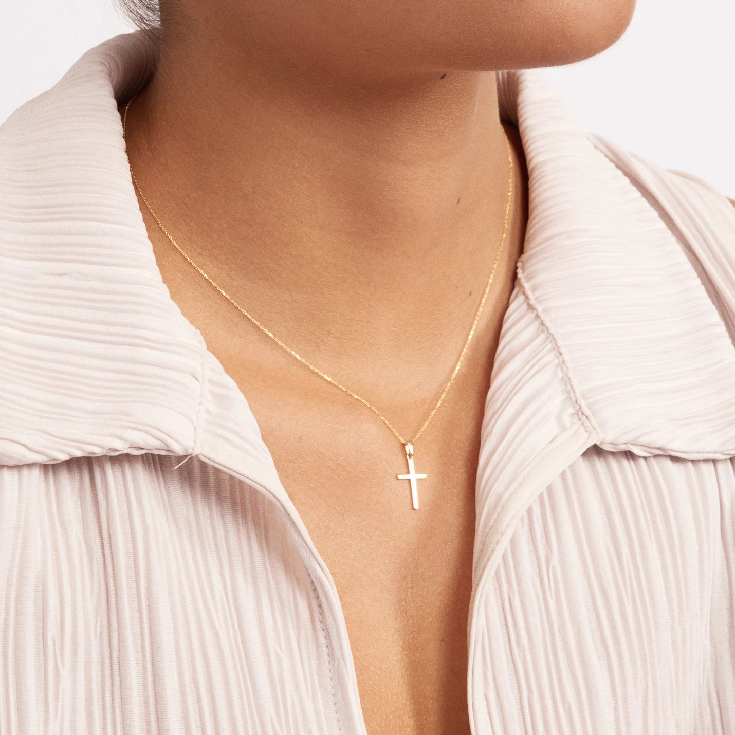 Collar con cruz de oro macizo de 14 quilates: Regalo de joyería religiosa