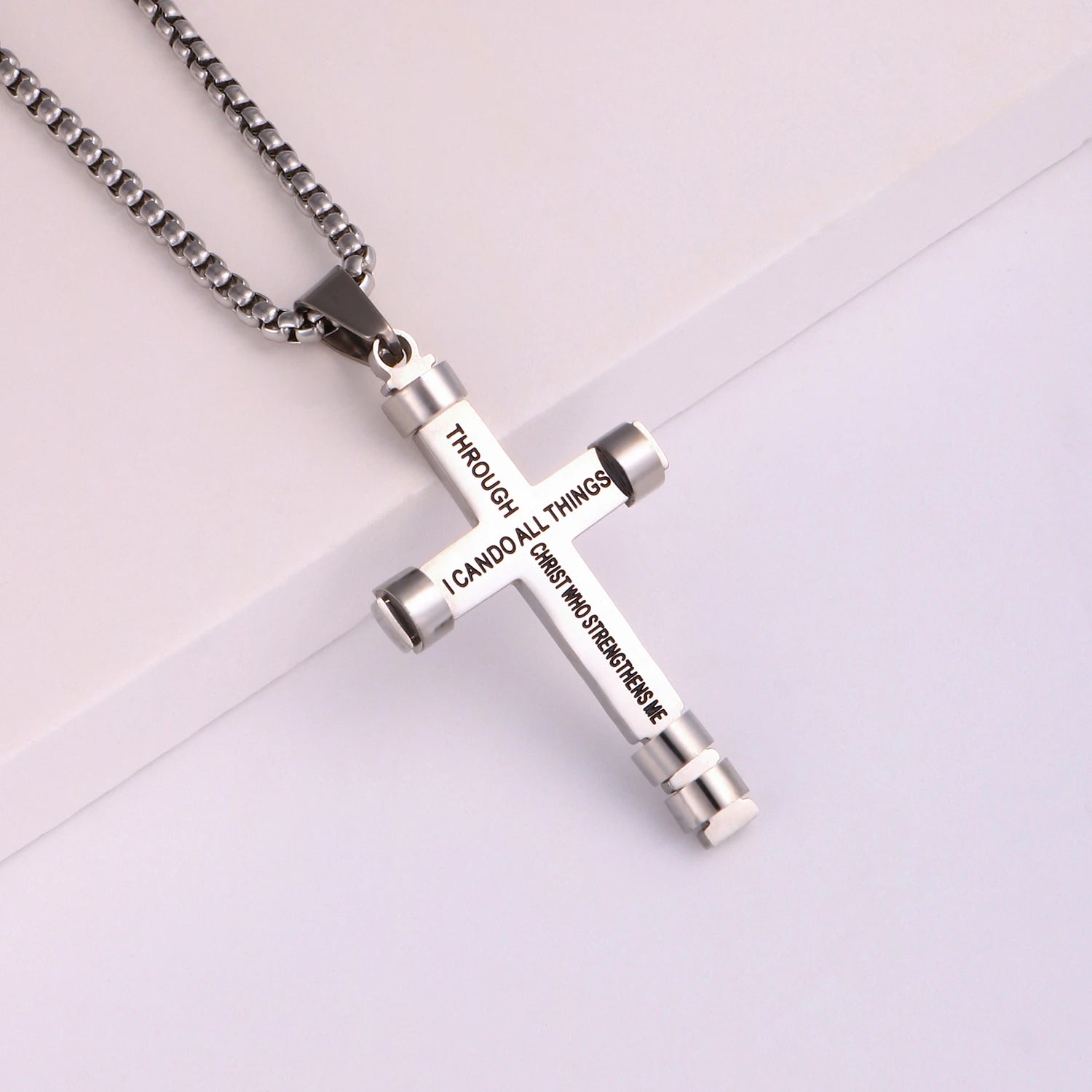 Collar de acero inoxidable minimalista espiritual para hombre con cruz de Jesús