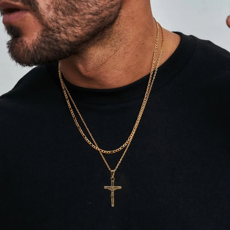 Collar con colgante de cruz de Jesús en acero inoxidable chapado en oro de 18 quilates para hombre y mujer, joyería religiosa impermeable.